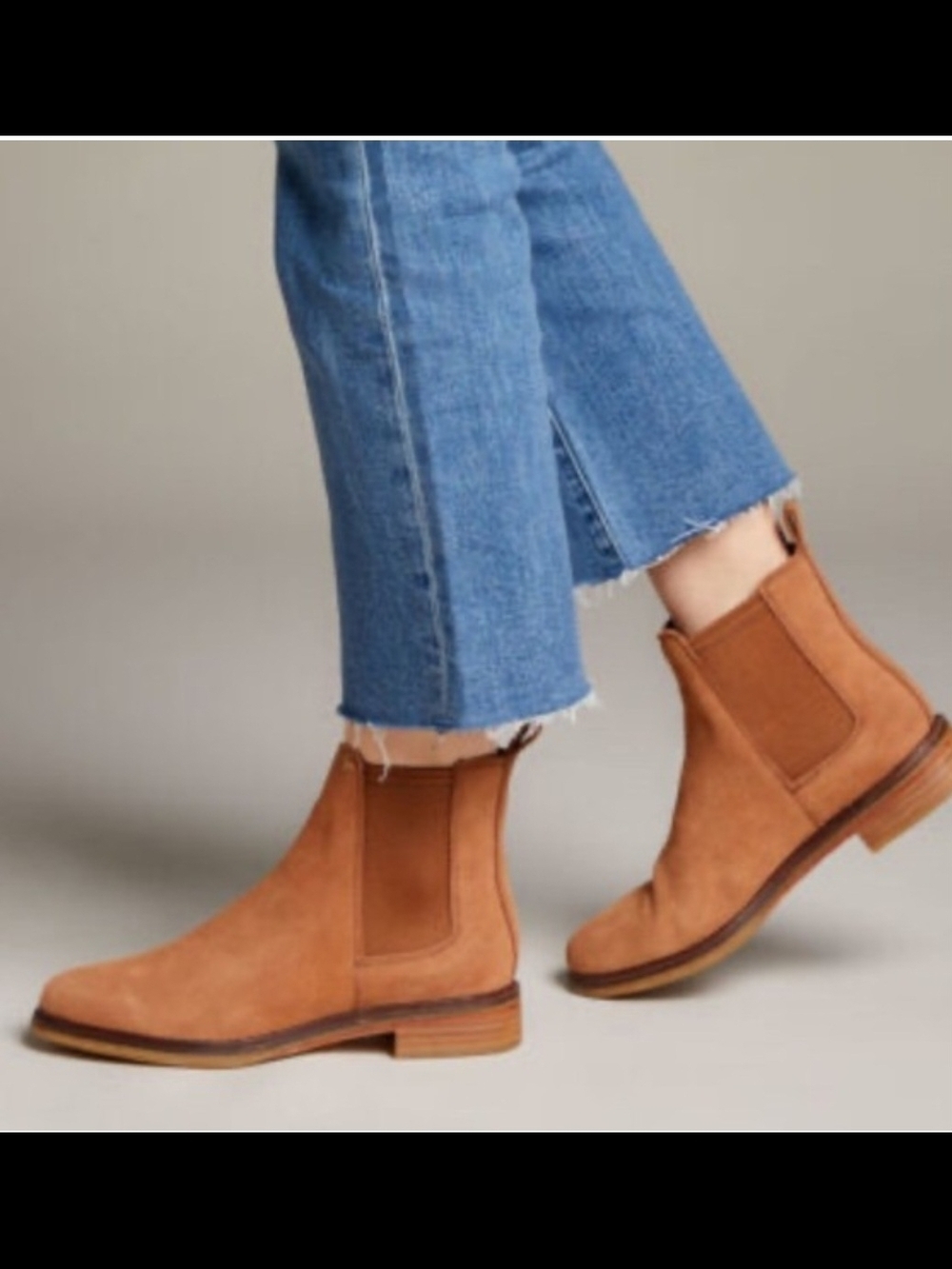 Clarks Women's Tan Suede Chelsea Boots